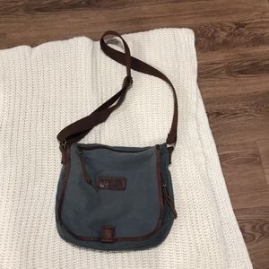 Duluth Trading oil can sling purse